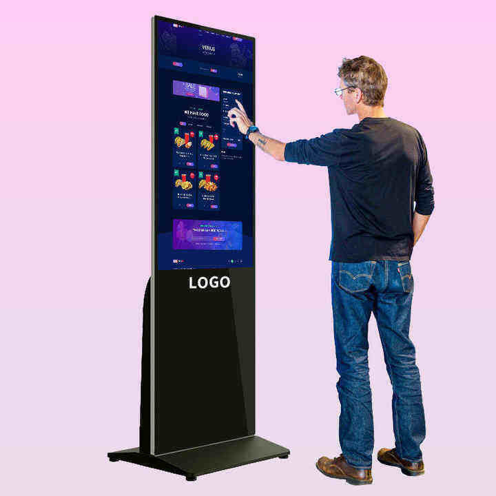 Kiosk máy quảng cáo kích thước lớn 65 inch độ nét cao với màn hình cảm ứng 4K